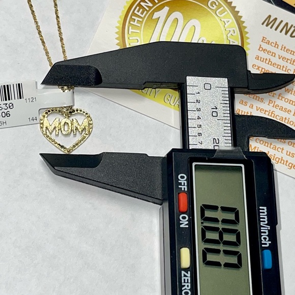 10k solid gold diamond cut MOM pendant for Mother’s Day gift, NOT PLATED, Sale! - Picture 3 of 5